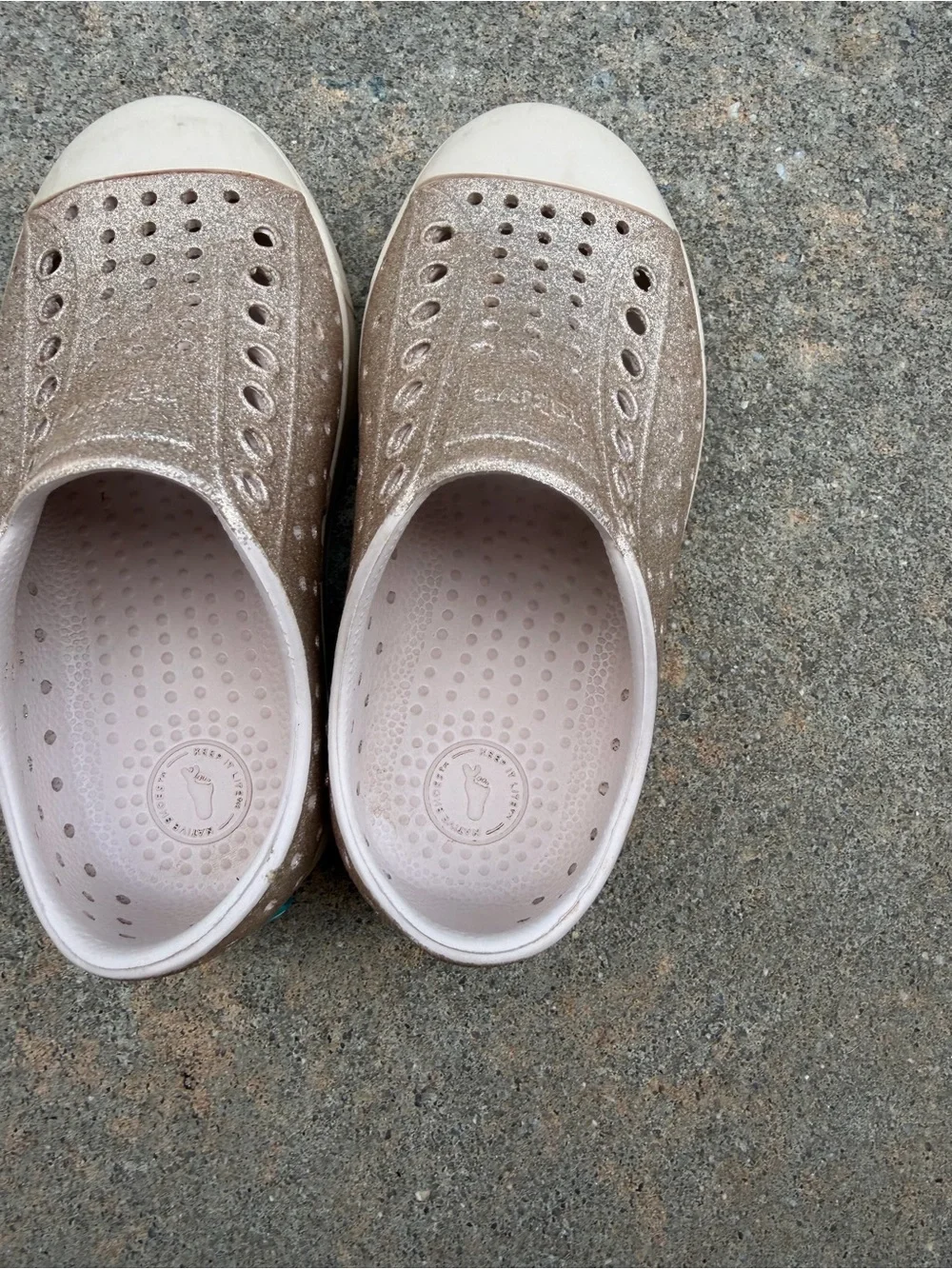 Native Kids Metallic Rose Water Shoes with White Toe Caps